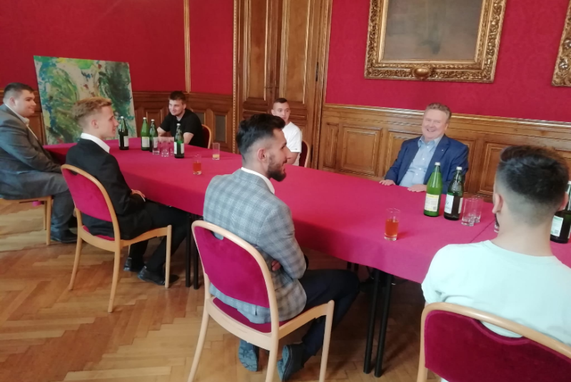  Bürgermeister Michael Ludwig empfing Fahrzeugtechnik-Lehrlinge im Rathaus 