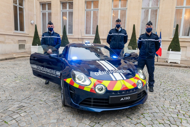  26 Alpine für französische Gendarmerie