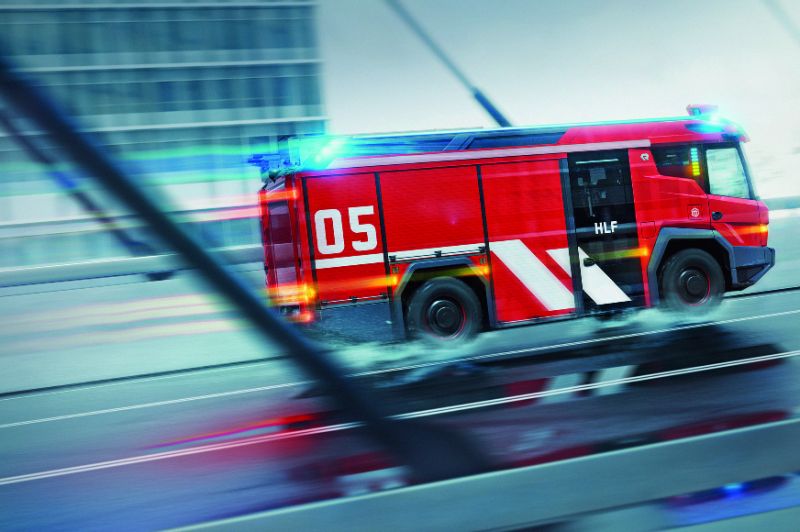  Berliner Feuerwehr löscht elektrisch