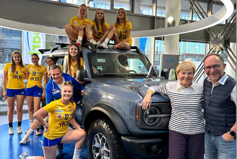  Autopark unterstützt Volleyballerinnen