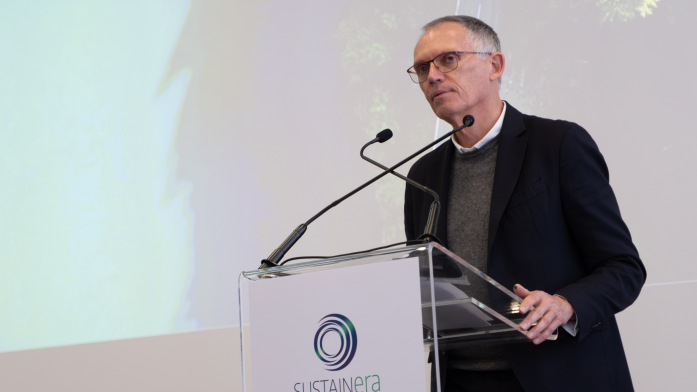 Carlos Tavares nun Buchautor: Abrechnung mit EU und und Autopolitik