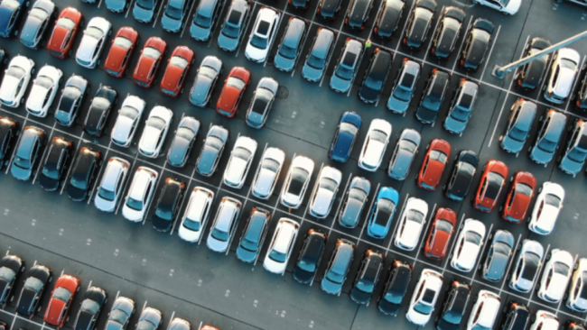 Pkw-Neuzulassungen: Sonniger Juli