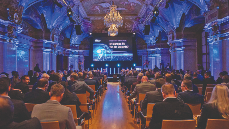 Die Branche  traf sich im Palais