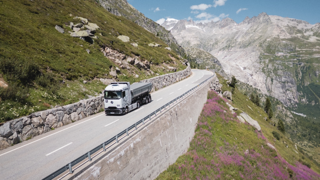  Daimler Truck testete H2-Prototyp in den Alpen
