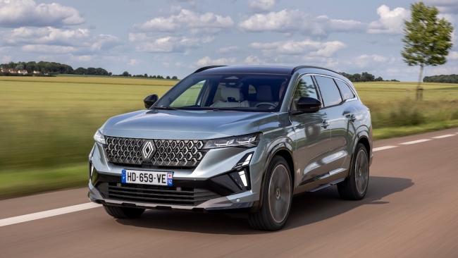  Schon gefahren: neue Renault-Hybrid-Antriebe