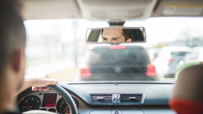  Umfrage: Mehr als die Hälfte pendelt mit Auto zur Arbeit