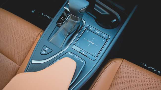 Lexus UX 250h FWD / AWD