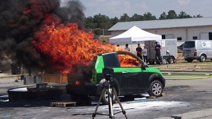 Wenn E-Fahrzeuge für die Forschung brennen