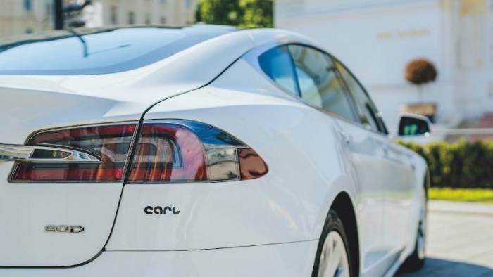 carl: E-Auto-Abo statt Kauf