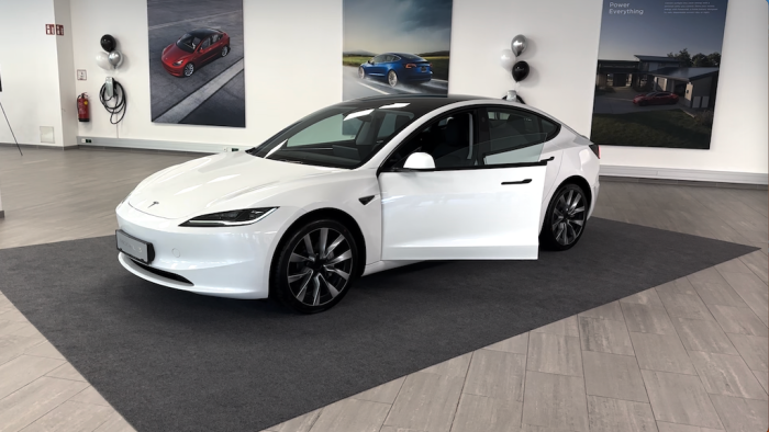 In Wien gelandet: Tesla Model 3