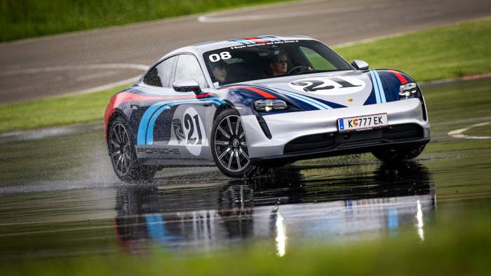 Verbrenner und Elektrische