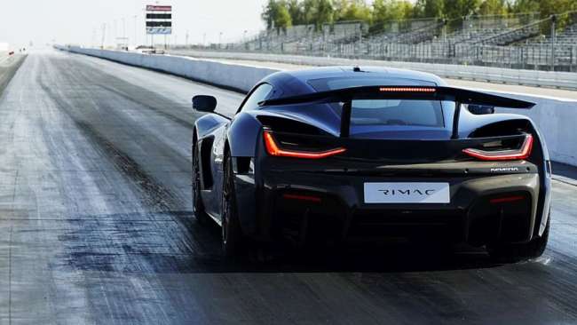 Schnellster Serienwagen auf der Viertelmeile