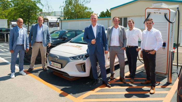 Schnelles Laden bei gleichzeitiger Netzentlastung