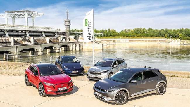 Ford Mustang Mach-E vs. Hyundai Ioniq 5, Škoda Enyaq & Tesla Model Y