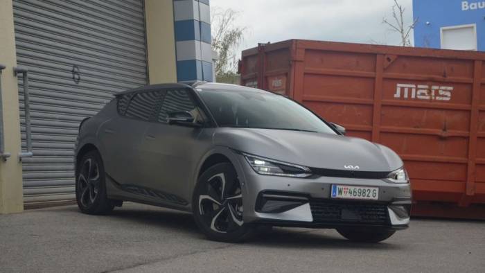 Renault Megane E-Tech und Ioniq 5 auf Platz 2 & 3