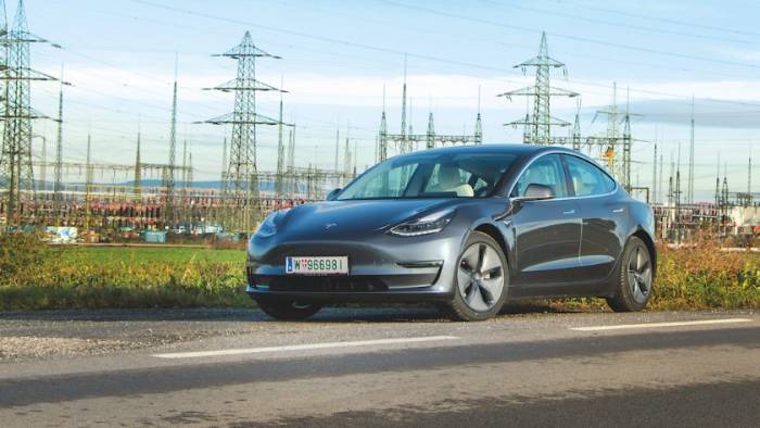 Tesla Model 3: Dauertest Auftakt