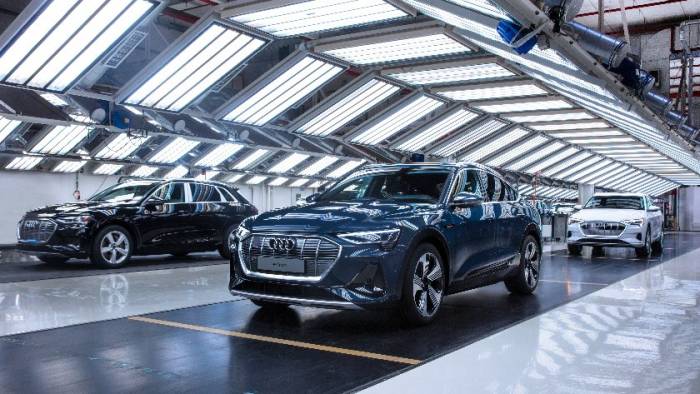 Audi: Kurzarbeit im e-tron-Werk