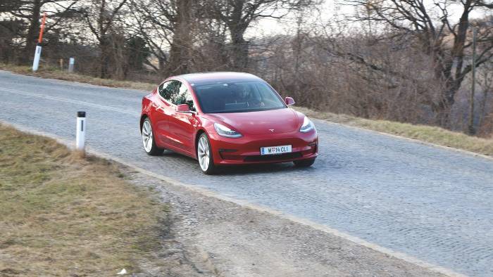 Tesla Model 3 Performance