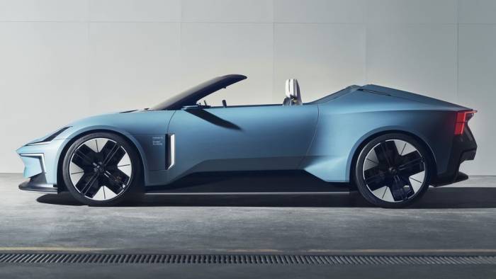 Oben ohne mit Drohne