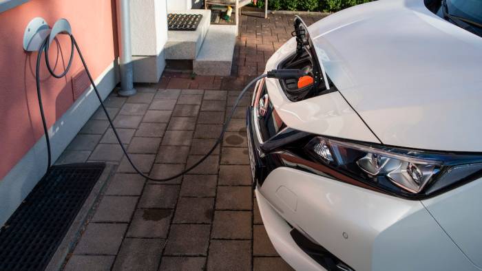 Höheres Förderbudget für Ankauf von E-Fahrzeugen und Ladeinfrastruktur