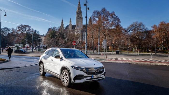 Der Elektro-GLA in Wien fotografiert