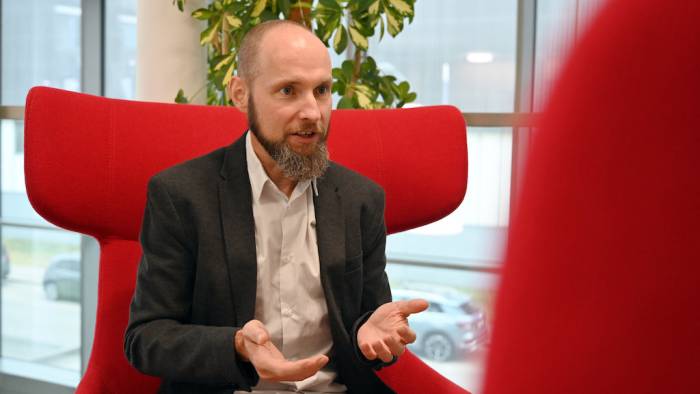 Bidirektionales Laden von E-Fahrzeugen: Möglich­keiten und Herausforderungen