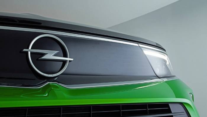 Opel Mokka mit neuem Blitz