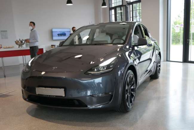 Tesla Model Y Long Range