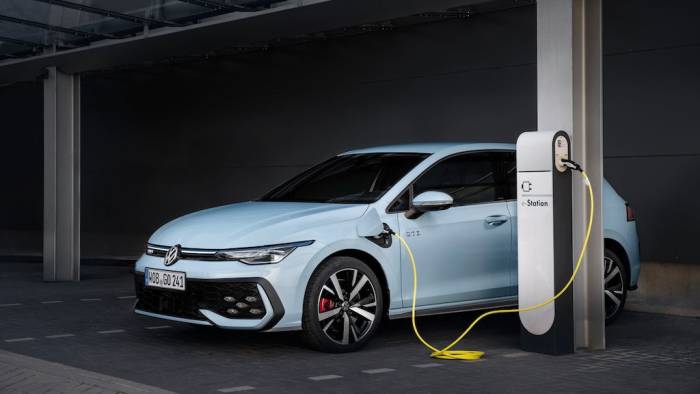 Mit bis zu 272 PS und DC-Laden