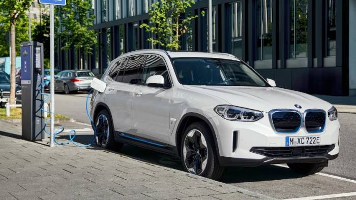 BMW iX3 enthüllt: 460 km Reichweite, 286 PS