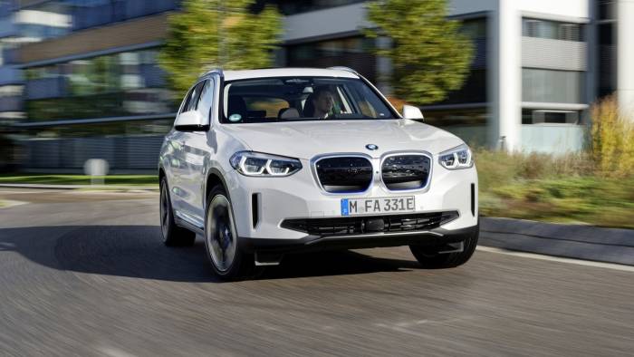 BMW iX3
