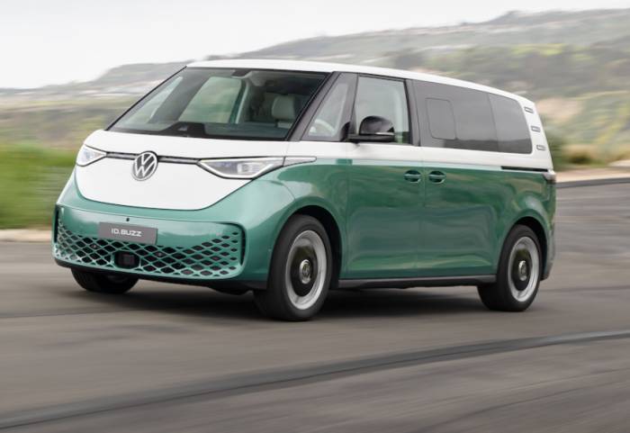  VW ID. Buzz mit langem Radstand feiert Premiere