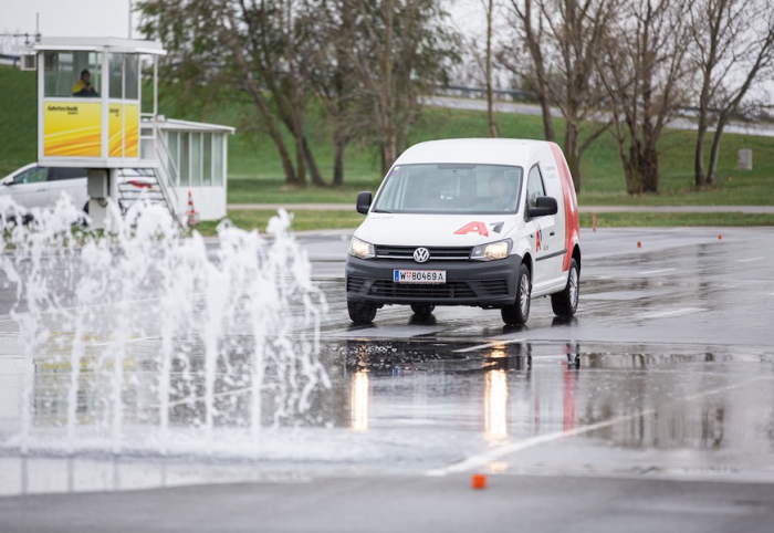  ÖAMTC Fahrtechnik: Schonende Fahrweise entlastet Geldbörse und Umwelt 
