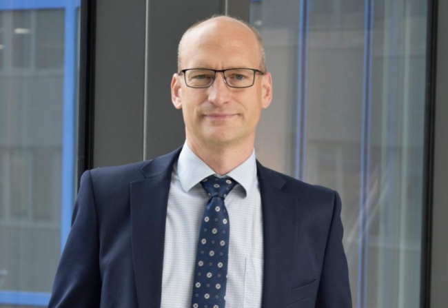  Rekord: bereits 44,8 Prozent der Neuverträge für E-Fahrzeuge