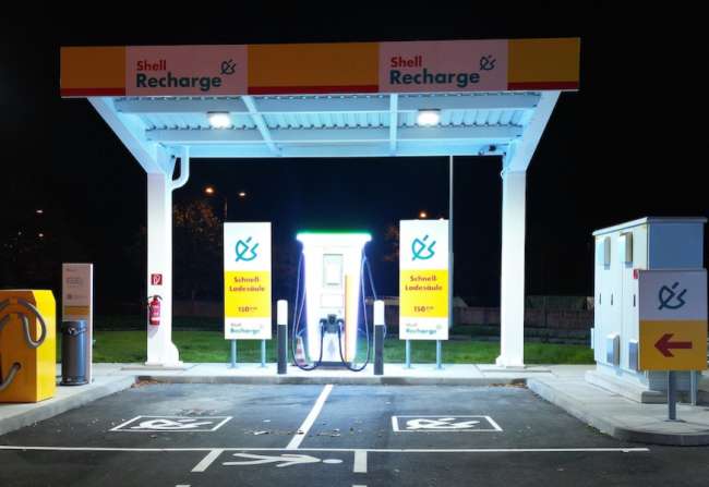  Shell eröffnet schnellste Ladesäule des Landes