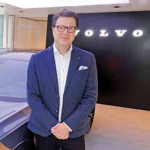  Acht Wochen am Rathausplatz