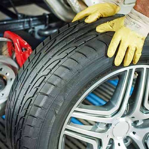  Wurscht, wer den Gummi verkauft