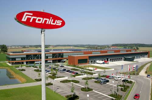  Fronius wächst und sucht