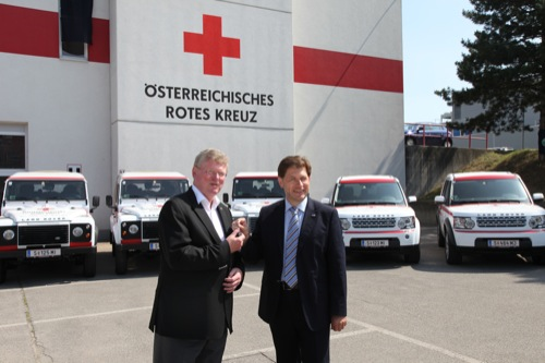  Land Rover für das Rote Kreuz