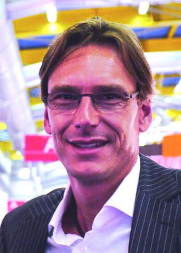  John tritt wieder dem Reifenverband bei