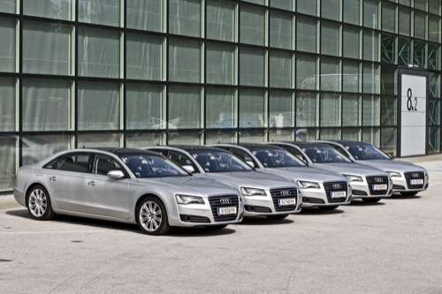  57 Limousinen für die Festspielgäste