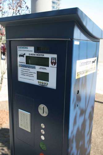  Eröffnung der modernsten E-Tankstelle in Österreich