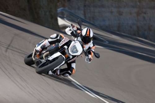  KTM präsentiert große Duke