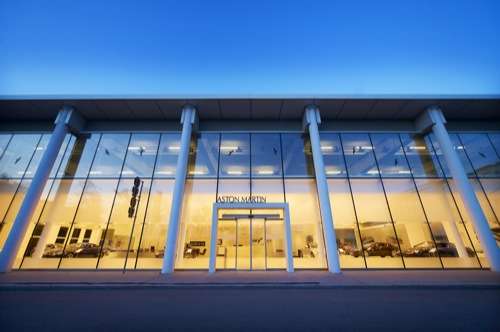  Neue Anlaufstelle für James Bond ...