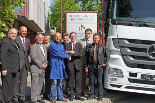  Schulungs-Lkw für Nachwuchs-Techniker