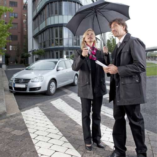  Chic in Jeans und Strick