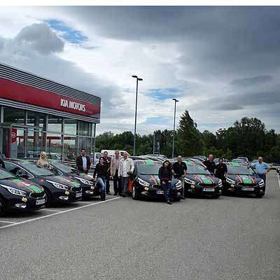   Fahrschule fährt auf Kia ab