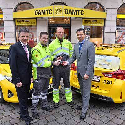  Pannenfahrer fahren auf Hybrid ab