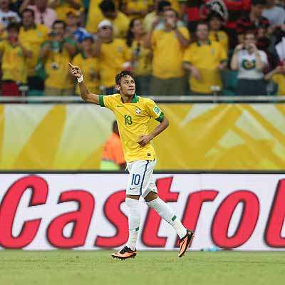  Star-Kicker als neuer Markenbotschafter