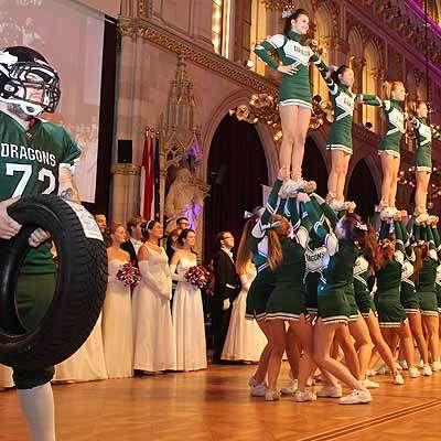  Goodyear unterstützt Rotkreuzball